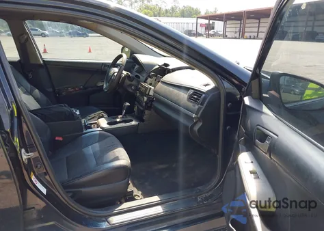 2014 Toyota Camry Se Sport z USA, uszkodzony, nr VIN 4T1BF1FK6EU366692